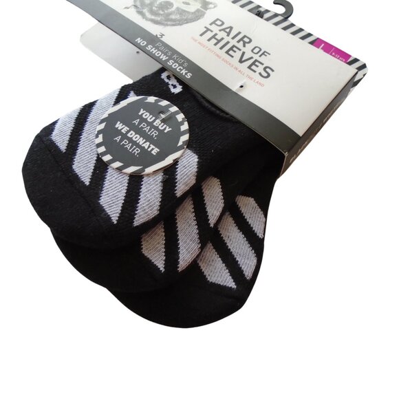 Pair of Thieves Kids No Show Socks Pair of 3 Lrg 9-12 Black and White K998 - Picture 2 of 3